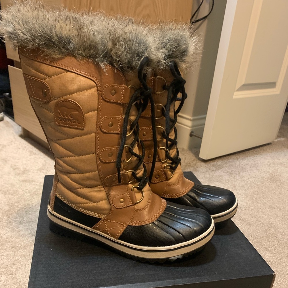 Sorel Torfino II Waterproof Boot Size 6.5